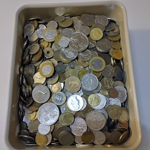 50-100 Different World Coins – Mixed in One Bag (No Repeats)