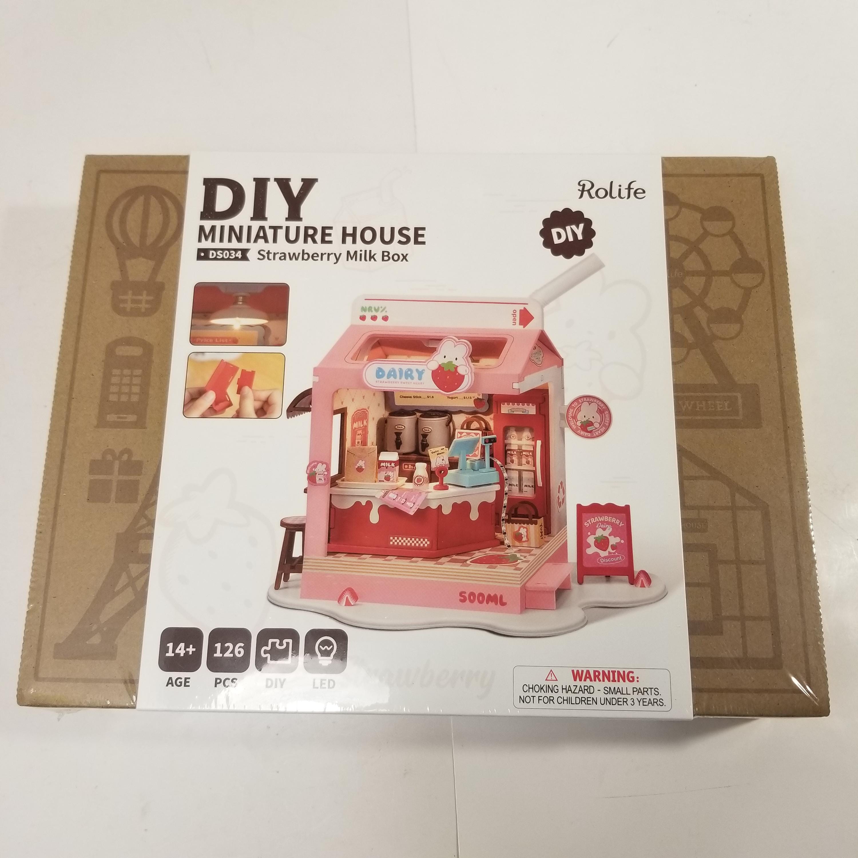 Rolife - Strawberry Milk Box DIY 3D Miniature Craft Kit 1/24