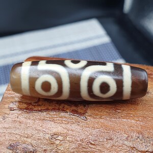 Vintage 6 Eyes Himalayan Agate Dzi Bead: Tibetan Amulet (37.0mm)