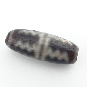 Amazing Pattern Antique Tibetan Agate  Dzi Bead Amulet