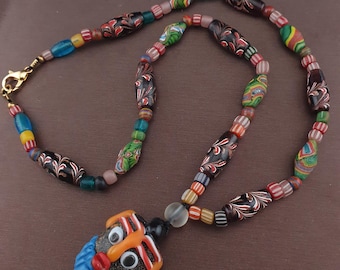 Naszyjnik z koralików ze szkła weneckiego w stylu vintage z wisiorkiem w kształcie starej twarzy, 20 cali, 5,7–31,8 mm