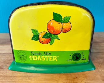 Vintage Ohio Art Sunnie Miss Children&#39;s Toy Toaster