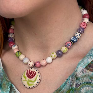 Joyful Summer Beaded Flower Choker Necklace, Handmade Clay Jewelry with Hand-Painted Pendant, Happy Vibes Only