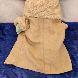 Yoda Stuffed Animal 15 inches with Robe Soft Plush Bear, Gift for Star Wars Lover, Baby Yoda Soft Stuffed Animal, Gift for Birthday bild 3