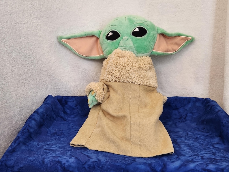 Yoda Stuffed Animal 15 inches with Robe Soft Plush Bear, Gift for Star Wars Lover, Baby Yoda Soft Stuffed Animal, Gift for Birthday bild 1