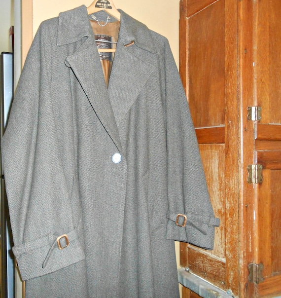 70's Coat Women's Coat Long Wool Coat Size Large 4