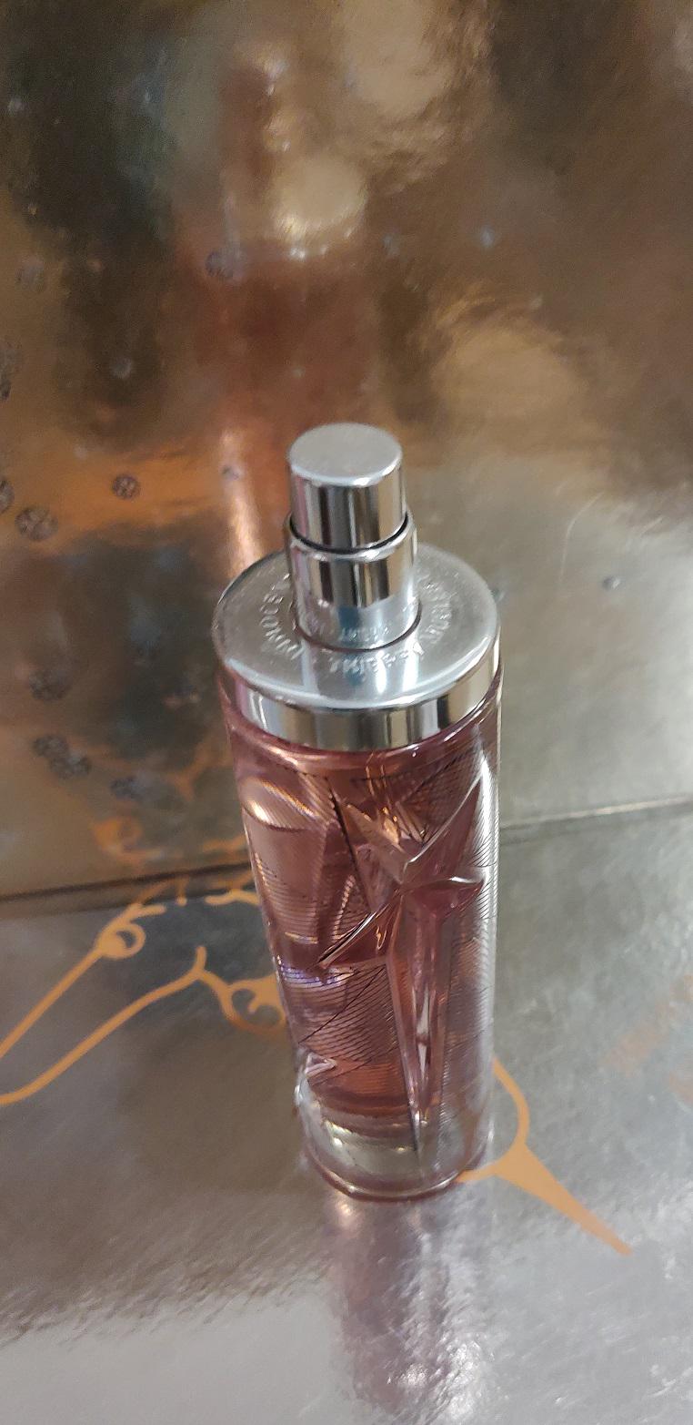 ティエリー・ミュグレーの「イノセント・イリュージョン」オードトワレ