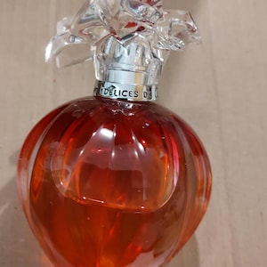 Eau de toilette délices Cartier Eau de toilette 100 ml / 100 ml, une rareté fabriquée en France ! Produit discontinué vintage rare, Nouveau