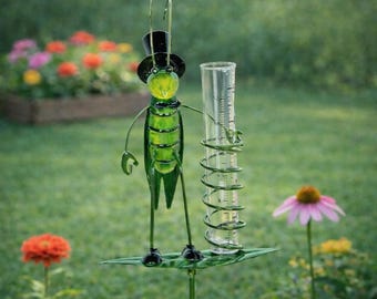 Grasshopper Rain Gauge Garden Stake – Metal Outdoor Yard Decor with Measuring Vial