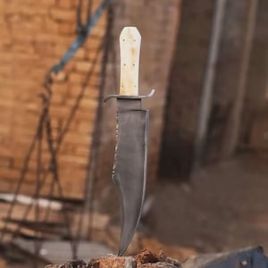 Juan Padillo Bowie Knife: D2 Steel, Stabilized Bone Handle, Classic Vintage
