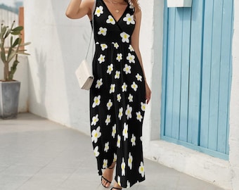 Robe d&#39;été sans manches noire à imprimé marguerites blanches