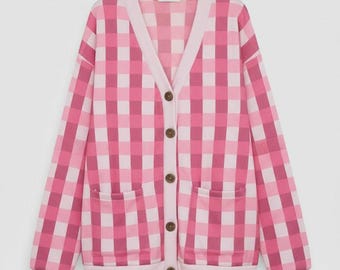 Cárdigan de punto rosa a cuadros / Suéter unisex de forro polar con cuello en V y botones / Chaqueta de cuadros pastel acogedora