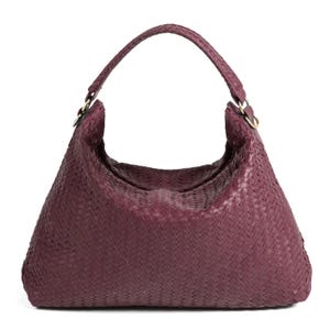 Handgefertigte Hobo Bag aus gewebtem Leder - Elegante weinrote Schultertasche