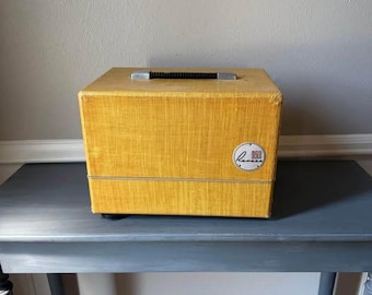 Vintage Slide Projector Revere P-553 Automagazine - Works