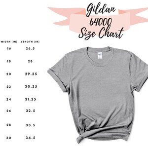 K&ouml;nnte beinhalten: Gildan 64000 Gr&ouml;&szlig;entabelle f&uuml;r T-Shirts. Die Tabelle zeigt die Breite und L&auml;nge in Zoll f&uuml;r die Gr&ouml;&szlig;en XS bis 4XL.