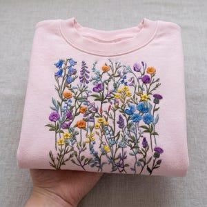 Embroidered Vintage Pressed Flowers Shirt, Boho Cottagecore Floral Tee, Wildflower Botanical Embroidery Shirt, Gift for Gardener Women, Cute
