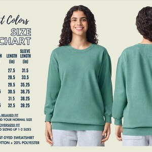 Elevate your style with this Custom Comfort Colors Mama Est Sweatshirt, a perfect blend of comfort and elegance. Designed with a Chinoiserie Blue Toile De Jouy pattern, this Coquette Bow Sweatshirt brings a timeless and feminine touch to any outfit. Whether you're looking for a girly aesthetic crewneck or a unique Mother's Day Gift, this Comfort Colors 1566 sweatshirt is a stylish and meaningful choice for moms.
Featuring a blue ribbon sweater design, this ribbon sweatshirt is inspired