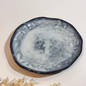 Handgemachte blau glasierte Keramik Servierplatte - Pokuttya Pottery (21 cm)