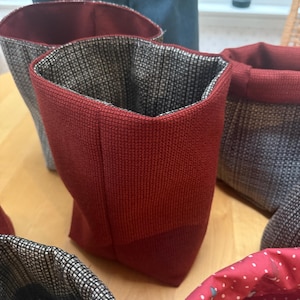 Medium collapsible fabric baskets