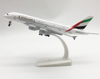 Fly Emirates A380 model (1:200)