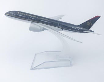 Royal Jordanian B787 model (1:400)
