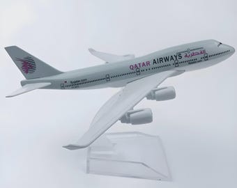 Qatar Airways B747 model (1:400)
