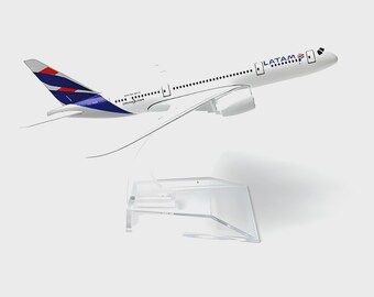 LATAM B787 model (1:400)