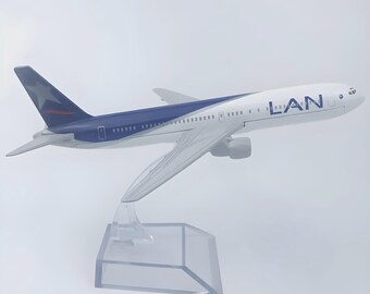 Chile LAN B777 model (1:400)