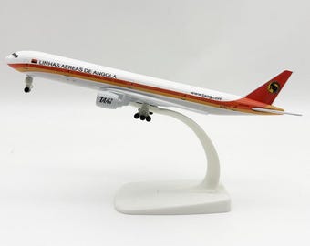 TAAG Angola Airlines B777 model (1:200)