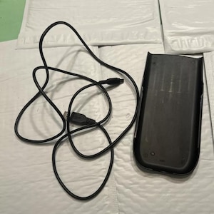 Texas Instruments TI-84 Plus C Ti 89 Graphischer Taschenrechner Abdeckung Kabel NUR Schwarz