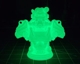 Busto de servoarmadura T-60 de Fallout: coleccionable impreso en 3D que brilla en la oscuridad