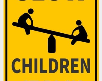 Cartello di sicurezza per bambini che giocano lentamente, zona scolastica, avviso di sicurezza di quartiere, giallo brillante con scritte nere, altamente visibile per interni ed esterni