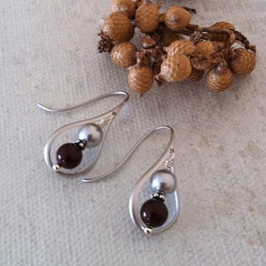 Tear Drop Silver earrings, Dangle, Pearl Earrings, Wedding jewelry, Gift