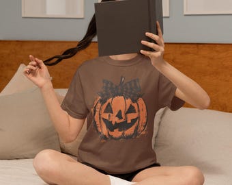 Camiseta gráfica para mujer con estampado DTG de Jack-O-Lantern con boceto desgastado