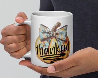 Tazza da caffè da 20 once con stampa a sublimazione grafica di una zucca autunnale carina e riconoscente