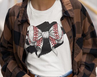 Camiseta gráfica informal para mujer con estampado de béisbol, fondo de pincelada de lazo, desgastada y DTG
