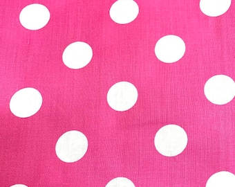 Stort rosa prickigt polyester-bomullstyg