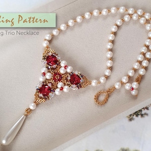 Collana con perline e motivo a punto peyote, cabochon di cristallo, perle e perline Delica