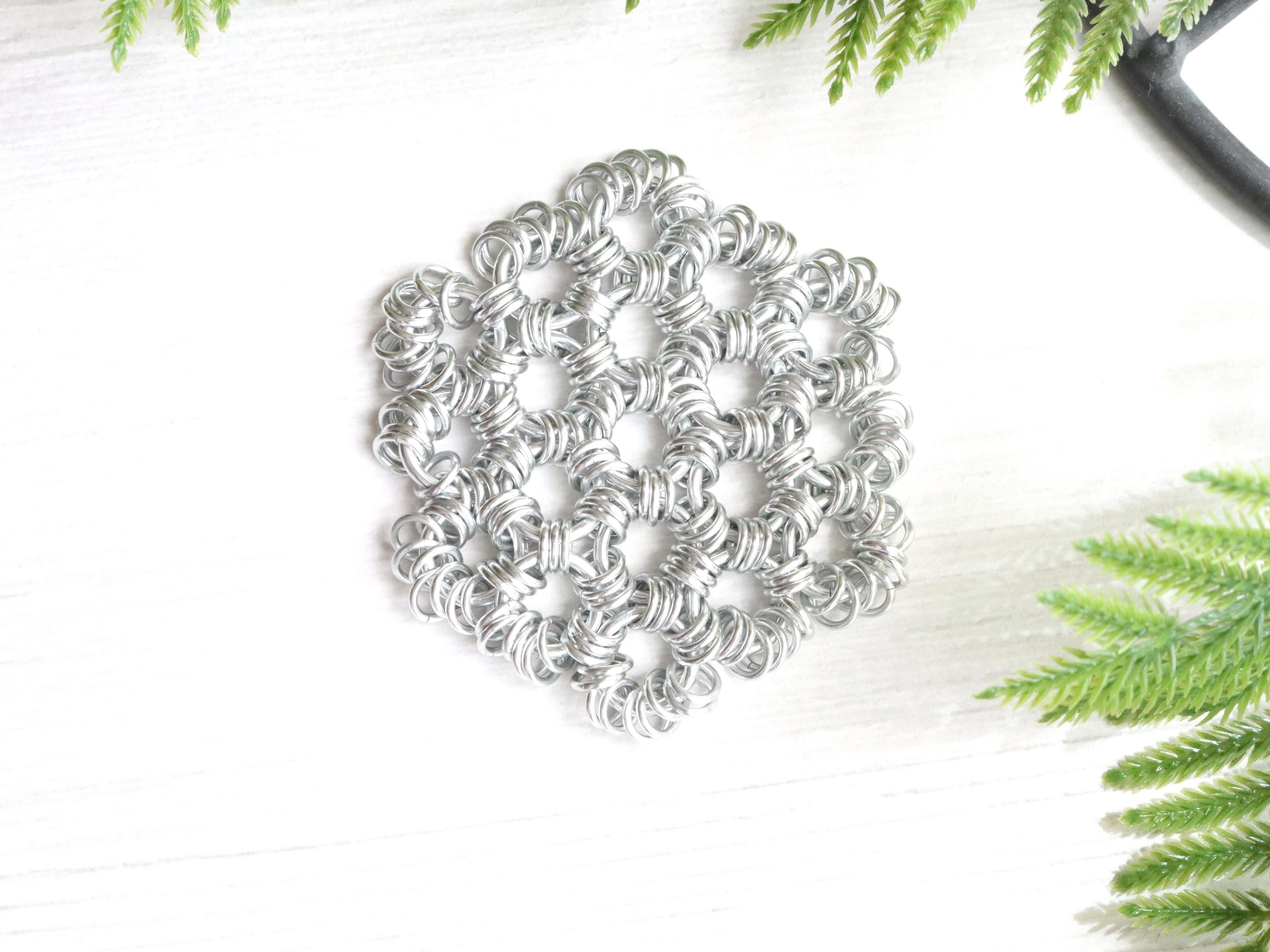 Chainmail Fidget Toy Tutorial - Beginner Japanese Weave Metal Craft ...