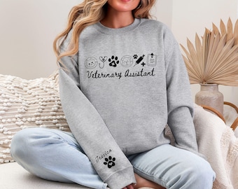 Custom Veterinarian Assistant Sweatshirt ,Future Vet Assistant Sweater, Vet Assistant Graduation Sweater, Veterinarian Student Sweatshirt