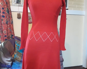 VTG. rouge, à manches longues, robe pull