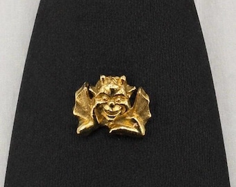 Vintage Dante Devil Gargoyle Tie Tack Gold Tone Figural Tie Pin Chain Clutch Gothic Demon Novelty Mens Jewelry Gift Boxed