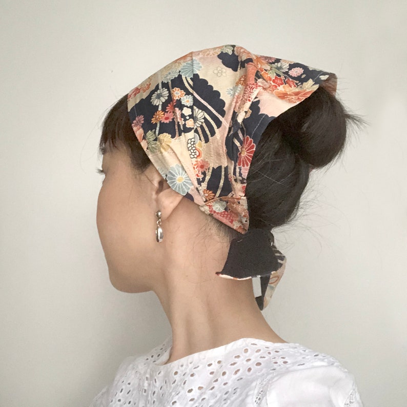 Japanese fabric Head scarf, Ribbon head wrap, Peach Navy Floral head wrap, Beach headband, kerchief, Hair loss Head scarf, head Accessory image 3