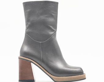 Botas de Media Pierna de Cuero Marrón Oscuro – Estilo Retro con Elegancia Atemporal