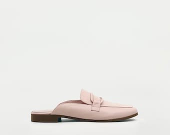 Powder Pink Leather Mules – Elegant Minimalism with 15mm Heel