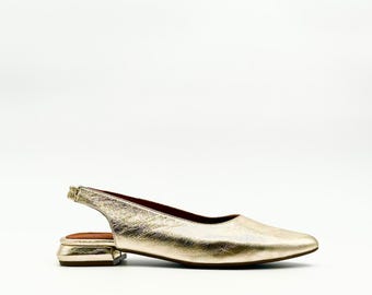 Bailarinas Slingback de Cuero Dorado – Punta Fina Elegante con Tacón de 2cm