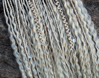 Boho Blonde Synthetische Dreads: Wellenförmige lockige Dreadlocks