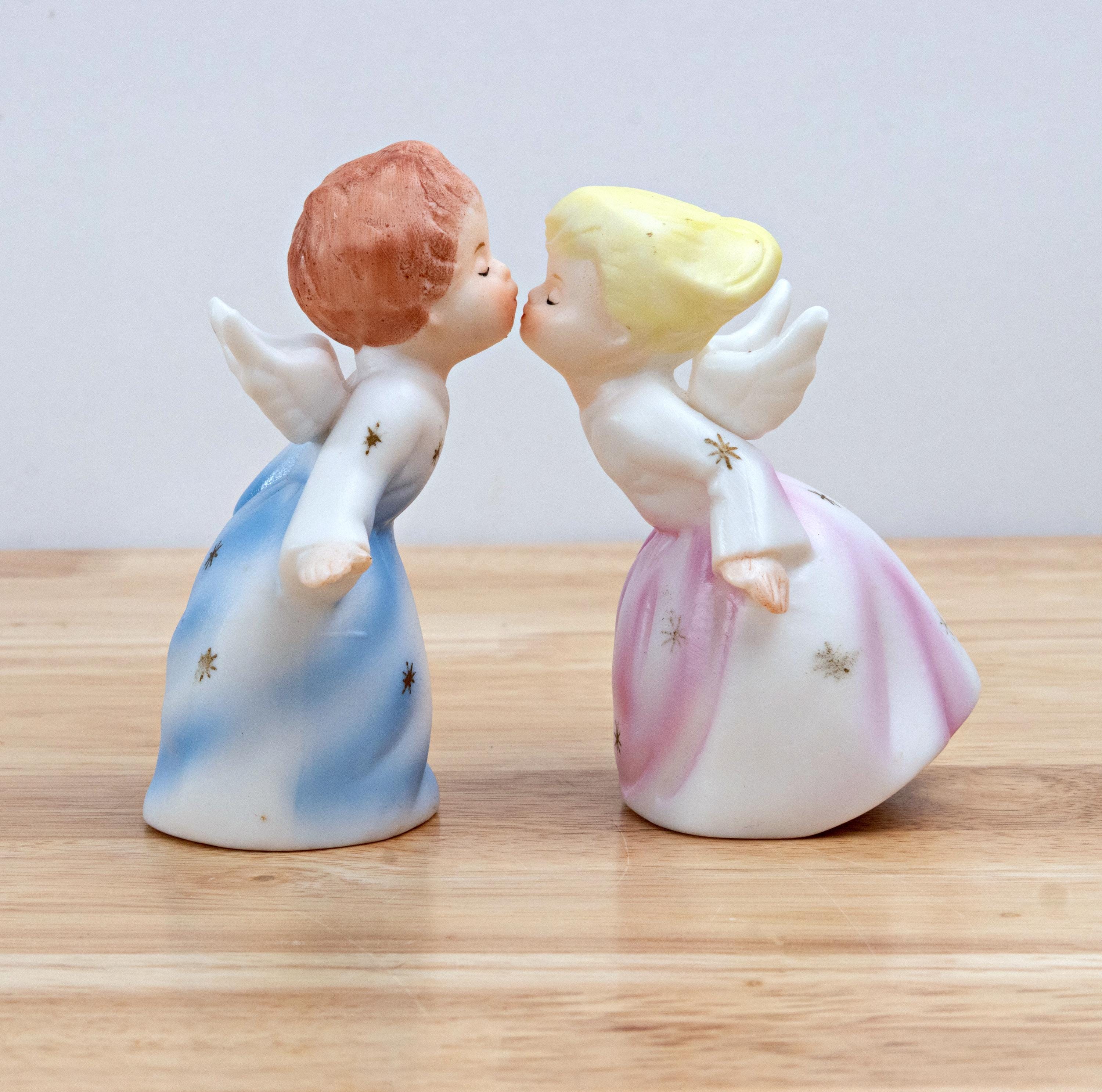 アイリッシュドレスデン Kissing エンジェル Kissing Angels Figurines - Etsy