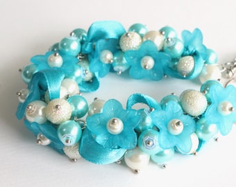 Cerulean Blue Flower and White Cluster Bracelet and Earrings Set