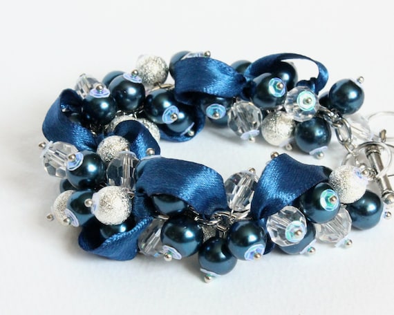 How to Create a Beautiful Cluster Bracelet [Tutorial]